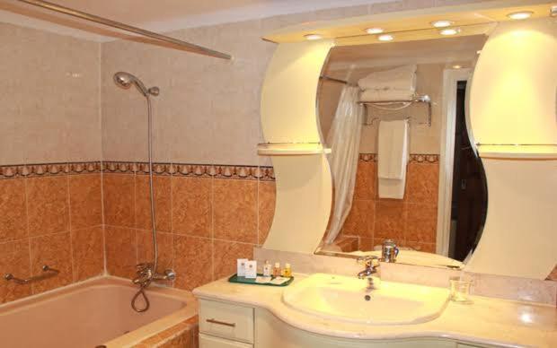 Hotel El Djazair El Mouradia Luaran gambar